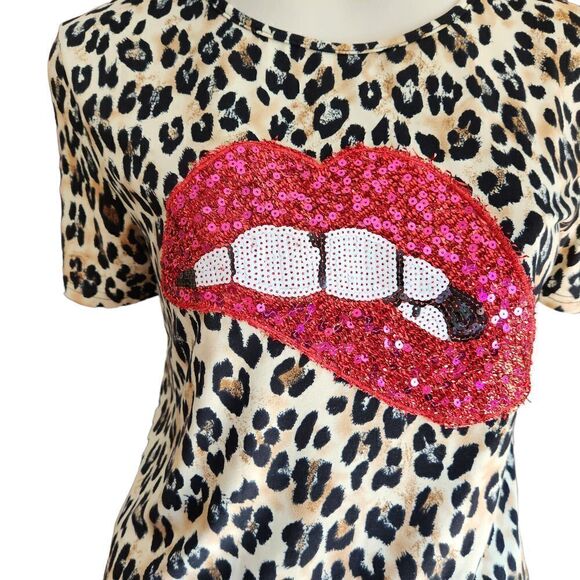 Shein Pullover Top Women's Animal Print Tan Black Sequin Lips - Picture 3 of 8